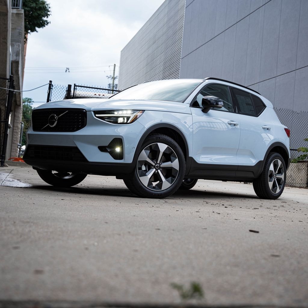 New 2026 Volvo XC40 B5 Plus SUV