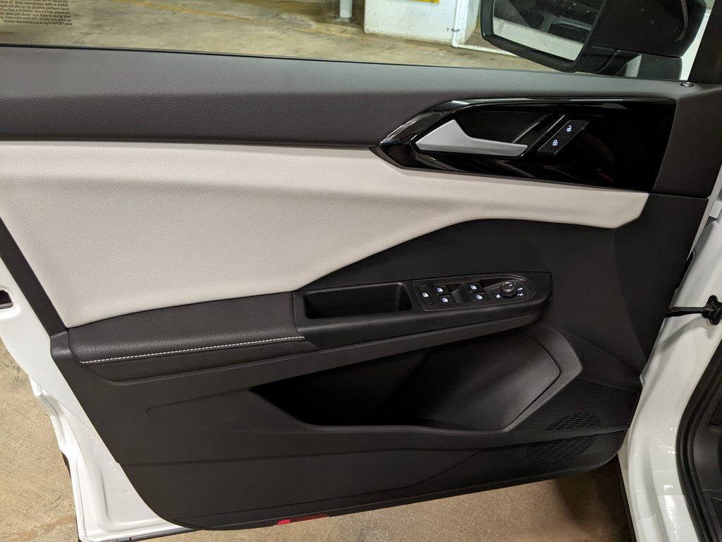 2026 Volkswagen Taos S - Photo 9