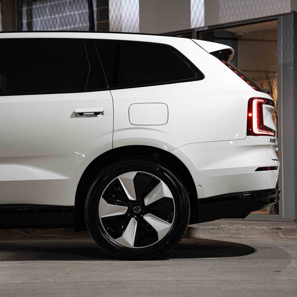 New 2026 Volvo EX90 Twin Motor Plus 6-Seater SUV
