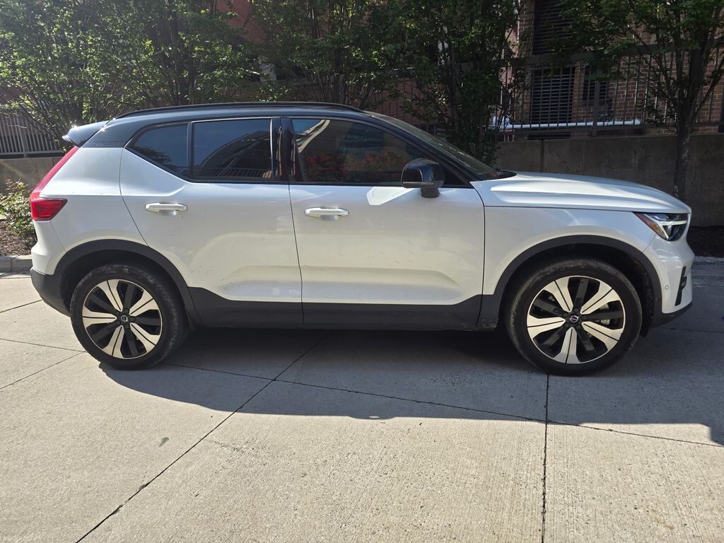 Certified 2023 Volvo XC40 Recharge Pure Electric Twin Plus SUV