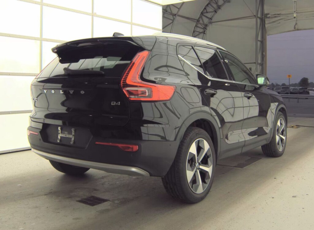 Used 2023 Volvo XC40 B4 Plus Bright Theme SUV