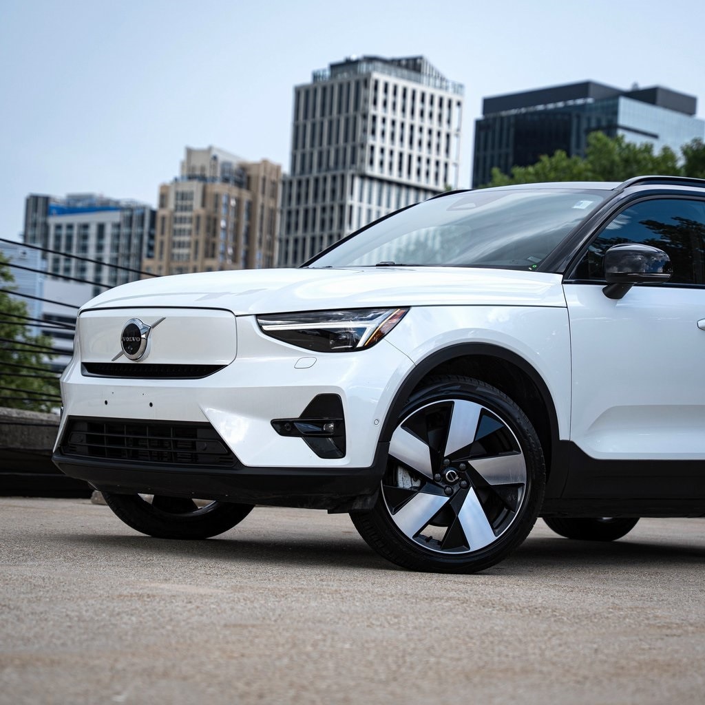 Used 2023 Volvo XC40 Ultimate with VIN YV4ED3UM3P2054705 for sale in Bethesda, MD