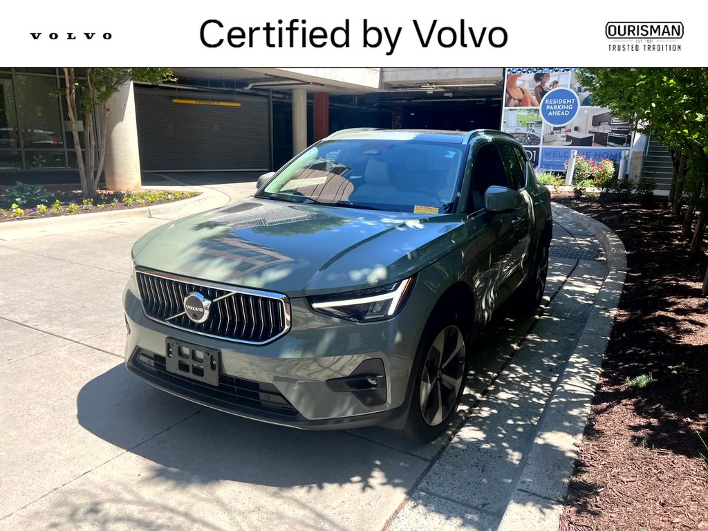 2023 Volvo XC40 B5 Plus Bright AWD's photo