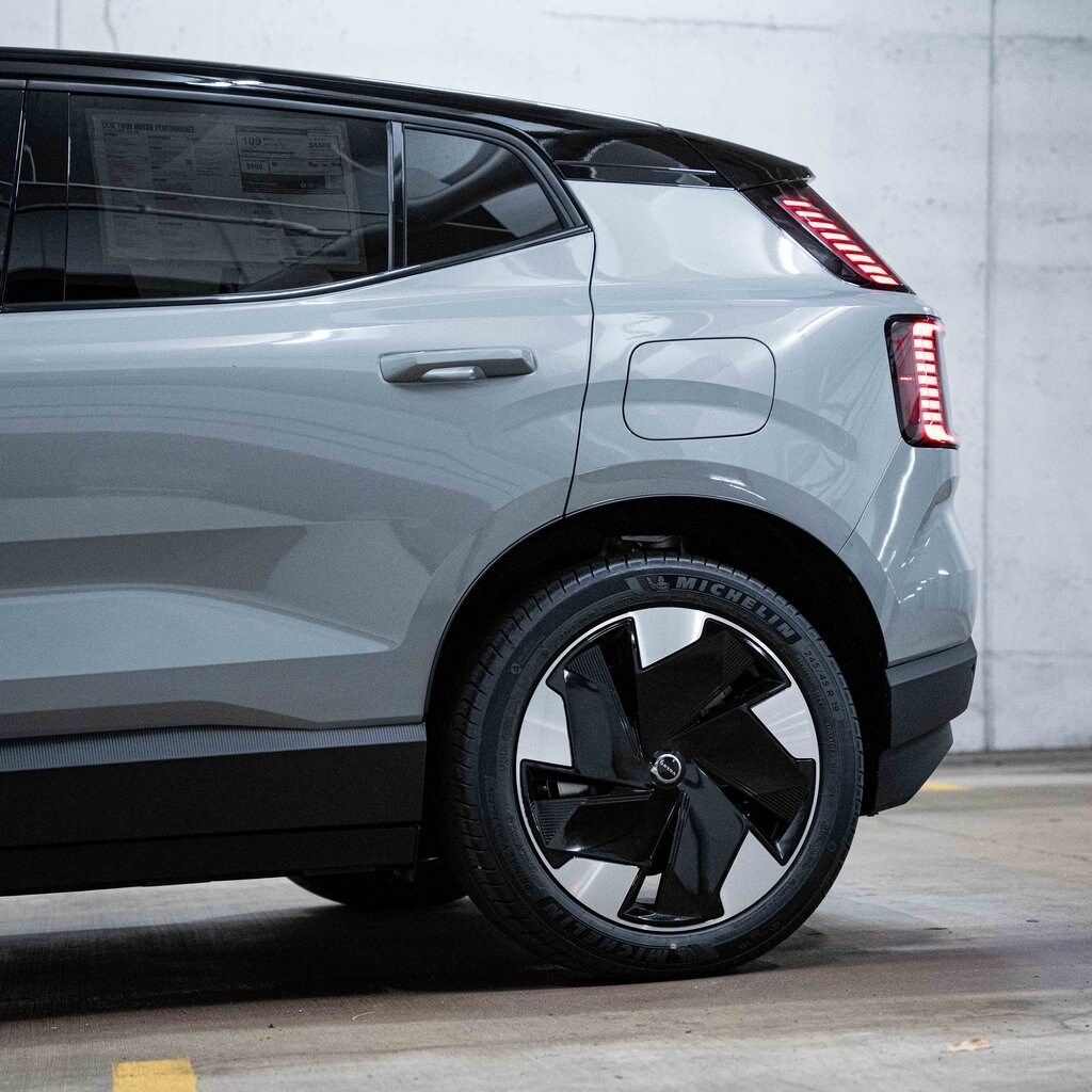 New 2026 Volvo EX30 Twin Motor Plus SUV