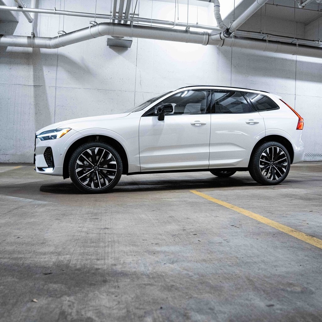 New 2026 Volvo XC60 B5 Ultra SUV