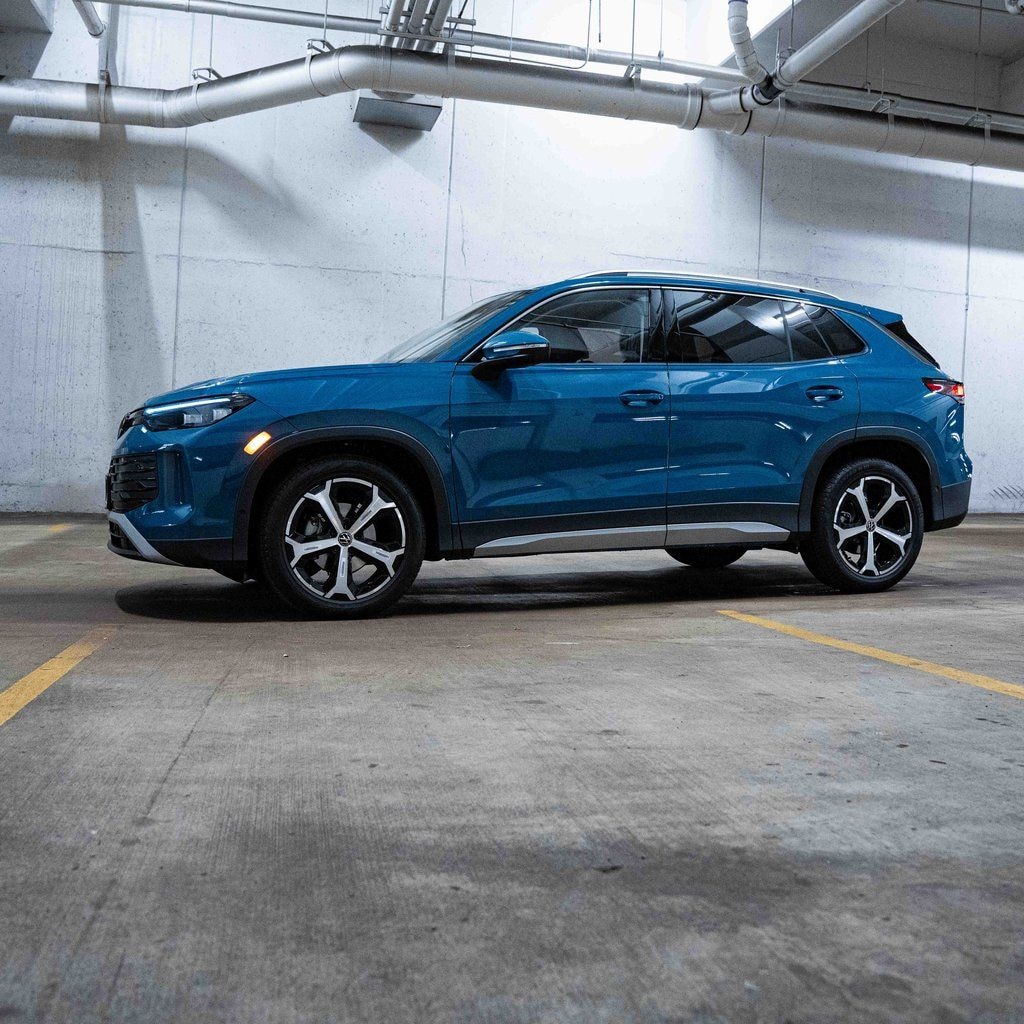 New 2026 Volkswagen Tiguan 2.0T SE SUV