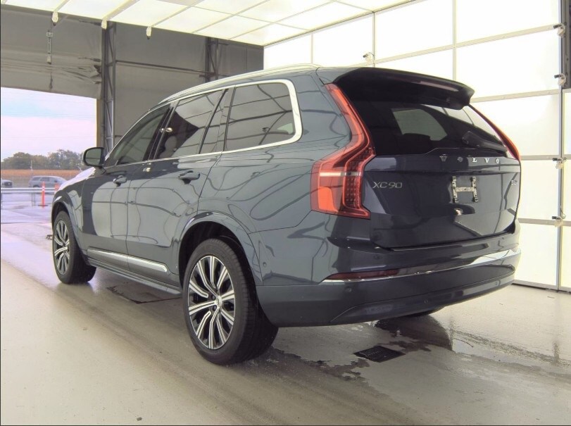 2024 Volvo XC90 Plus photo 3