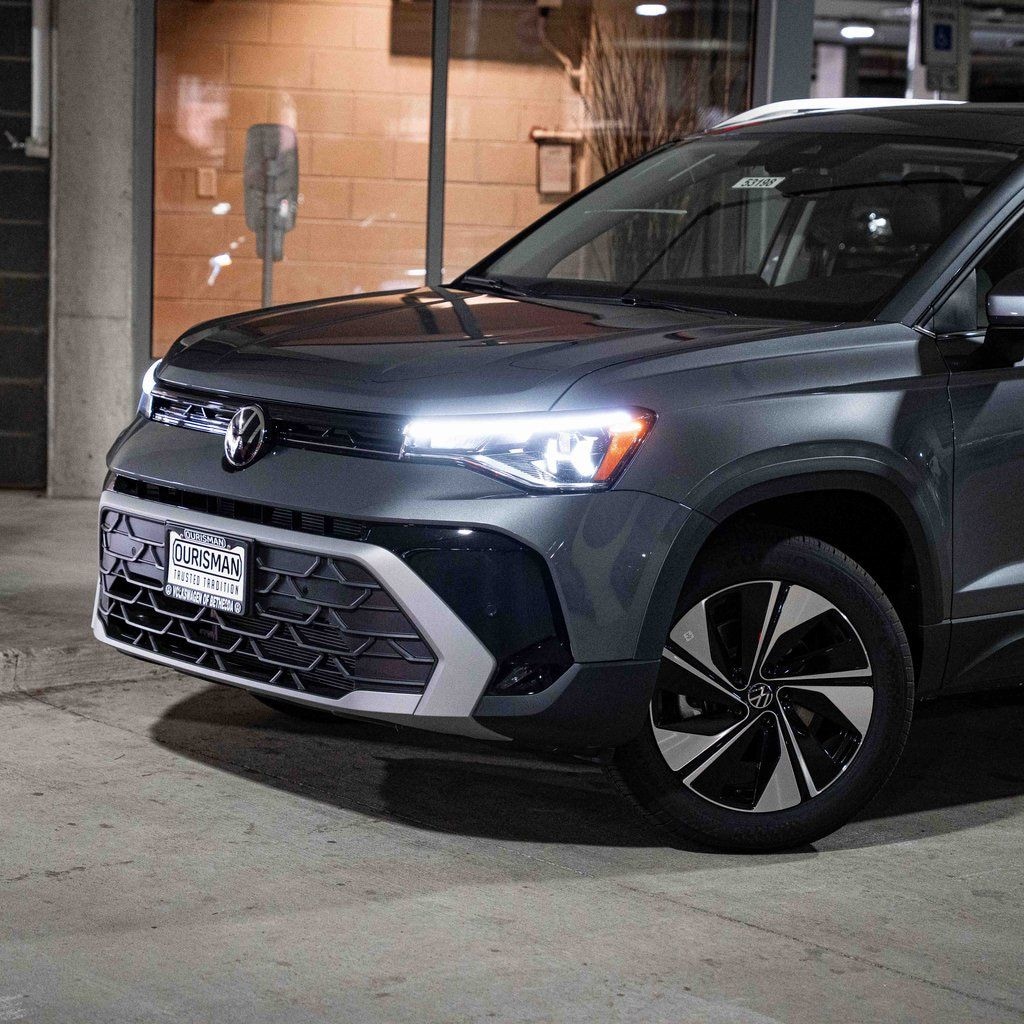 New 2026 Volkswagen Taos 1.5T SE SUV