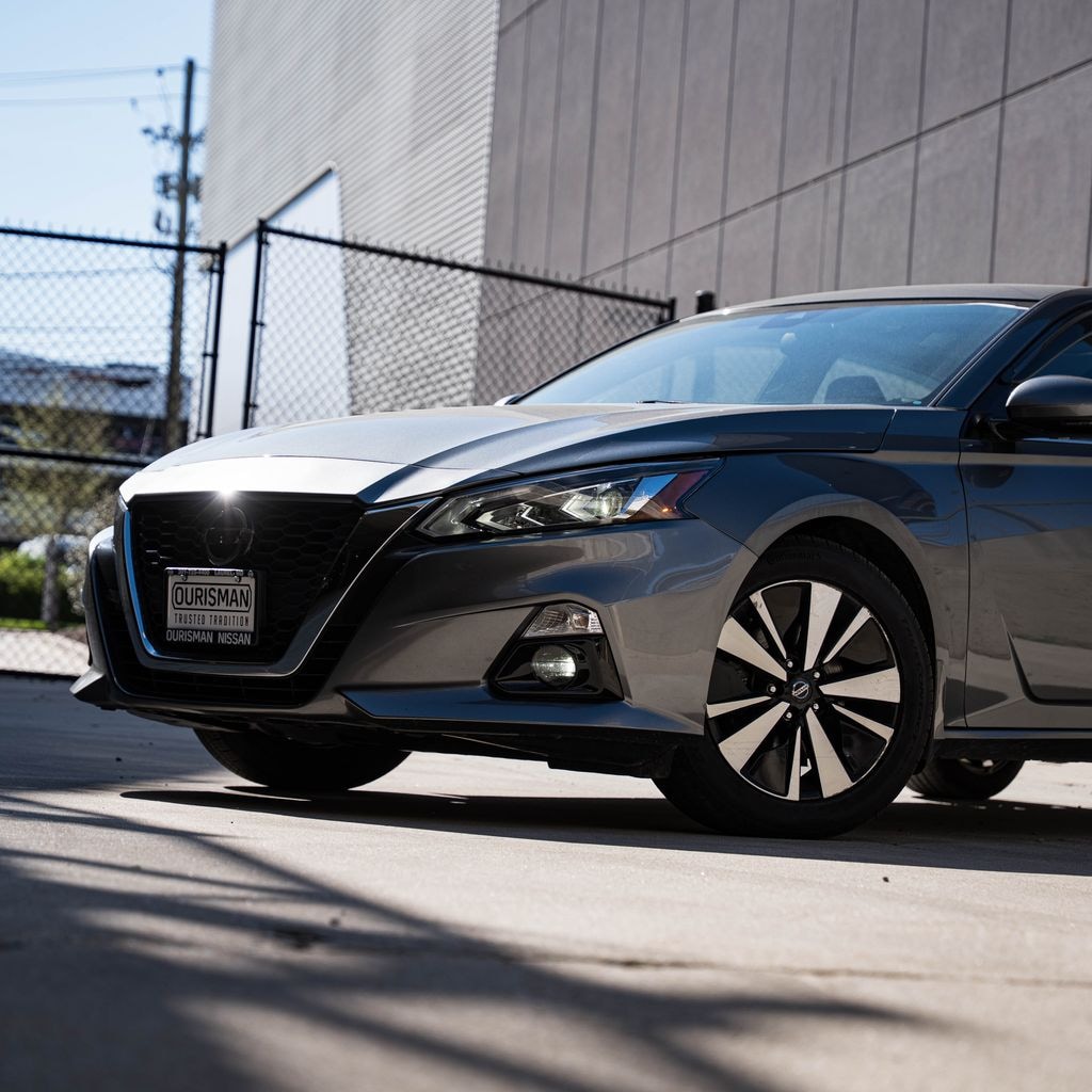 Used 2022 Nissan Altima 2.5 SL Sedan