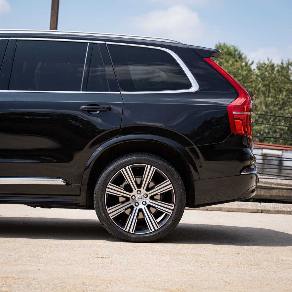 Certified 2024 Volvo XC90 plug-in hybrid Ultimate SUV