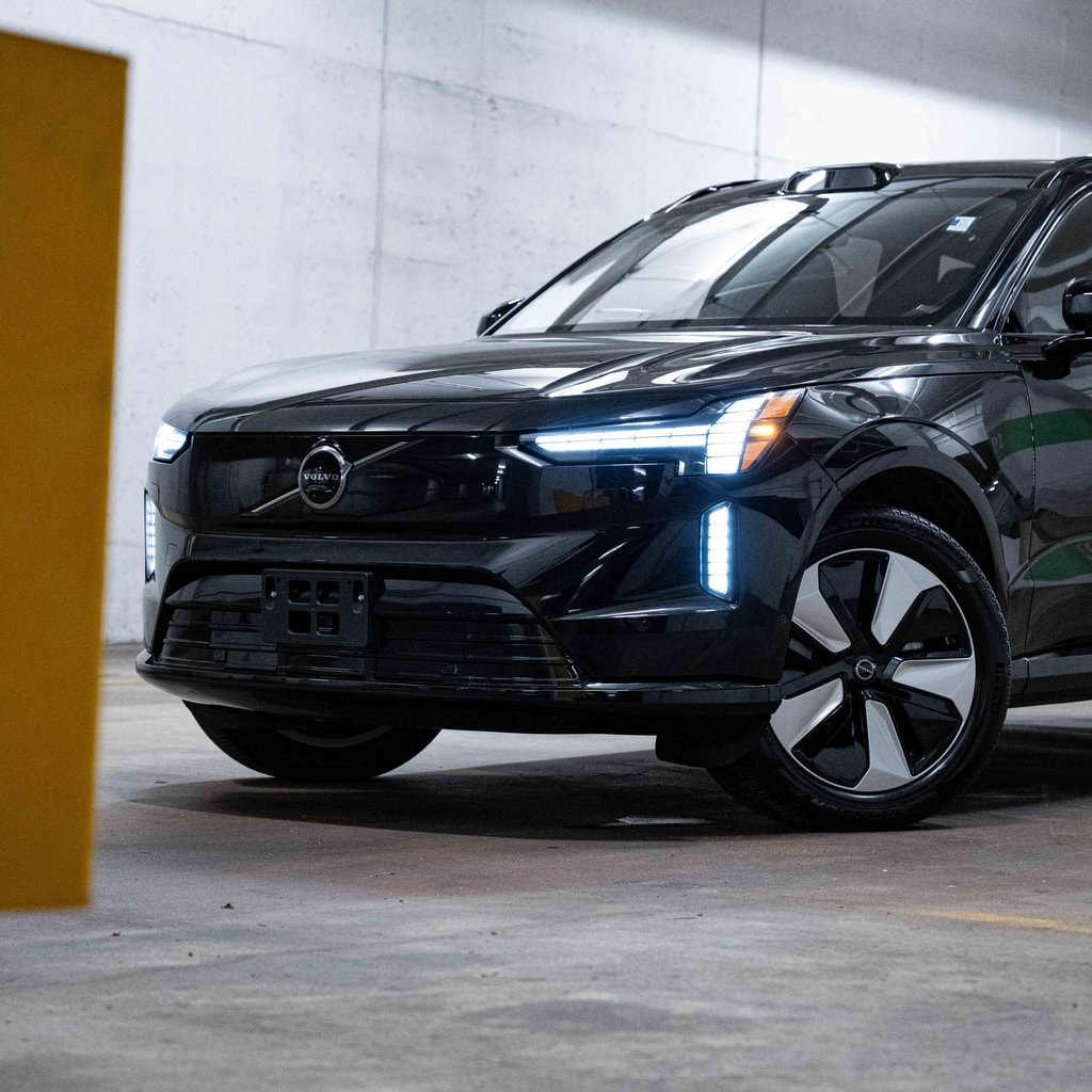 Used 2025 Volvo EX90 Plus with VIN 7JDEV3VK6SG007944 for sale in Bethesda, MD