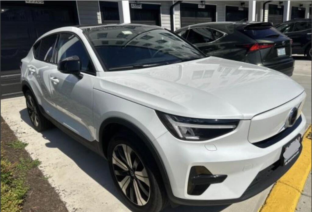 Used 2023 Volvo C40 Recharge Pure Electric Twin Core SUV