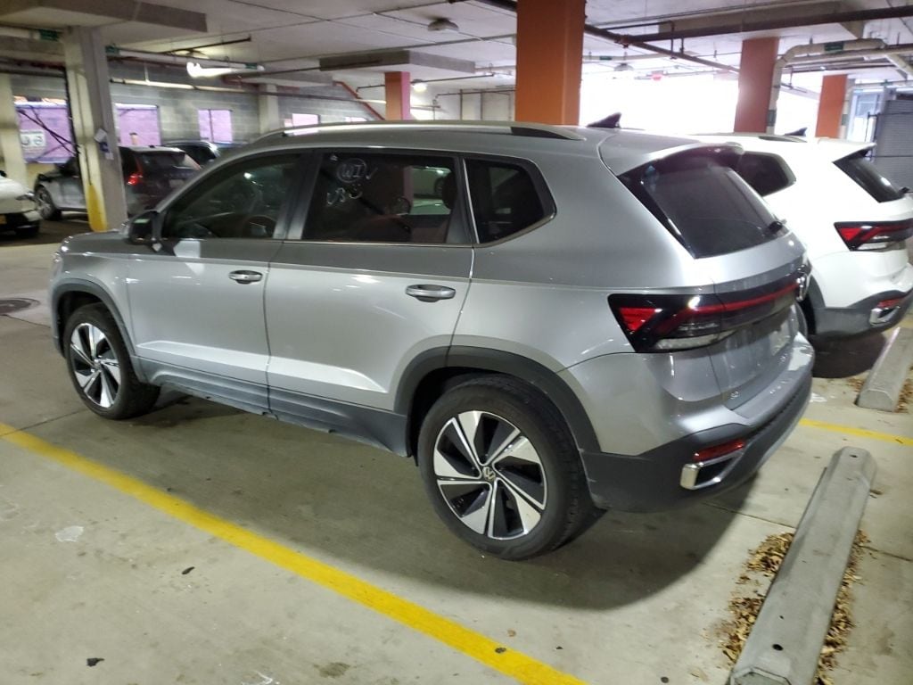 Used 2025 Volkswagen Taos 1.5T SE SUV