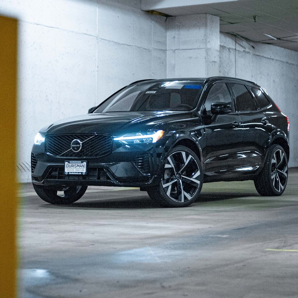 New 2026 Volvo XC60 plug-in hybrid T8 Ultra SUV