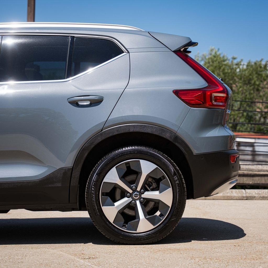 Used 2023 Volvo XC40 B5 Plus Bright Theme SUV