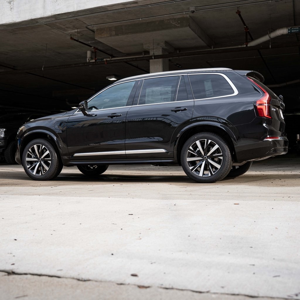 New 2025 Volvo XC90 plug-in hybrid T8 (2025.5) Core 7-Seater SUV