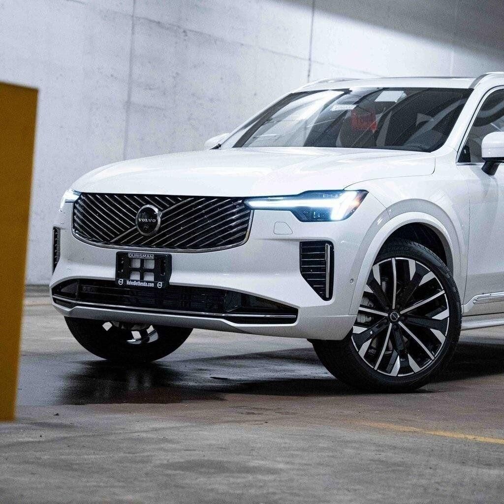 New 2026 Volvo XC90 B6 Plus 7-Seater SUV