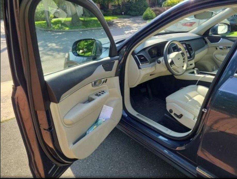 2024 Volvo XC90 B5 Core photo 3
