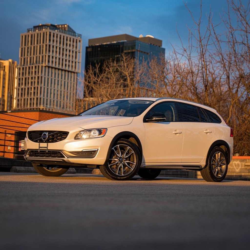 2016 Volvo V60 Base