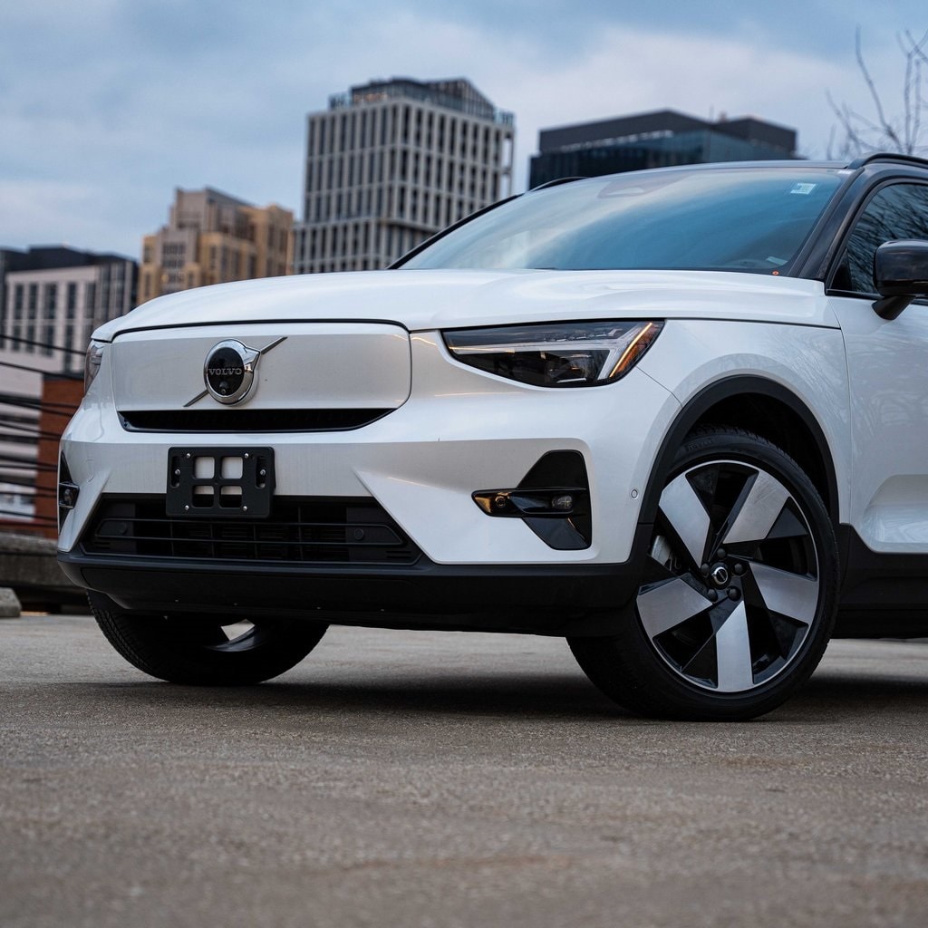 Used 2024 Volvo XC40 Plus with VIN YV4ER3XL5R2264228 for sale in Bethesda, MD