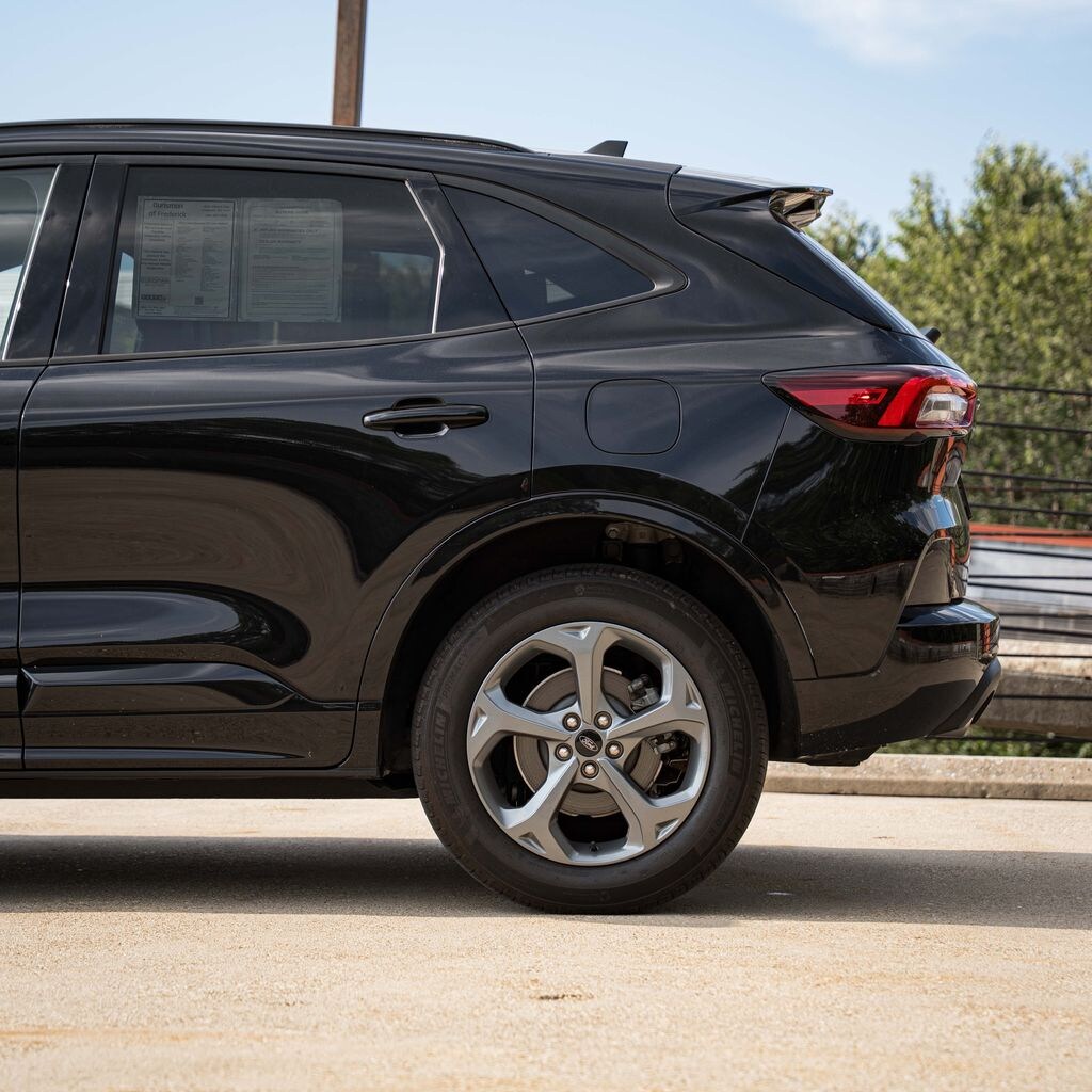 Used 2023 Ford Escape ST-Line Select SUV