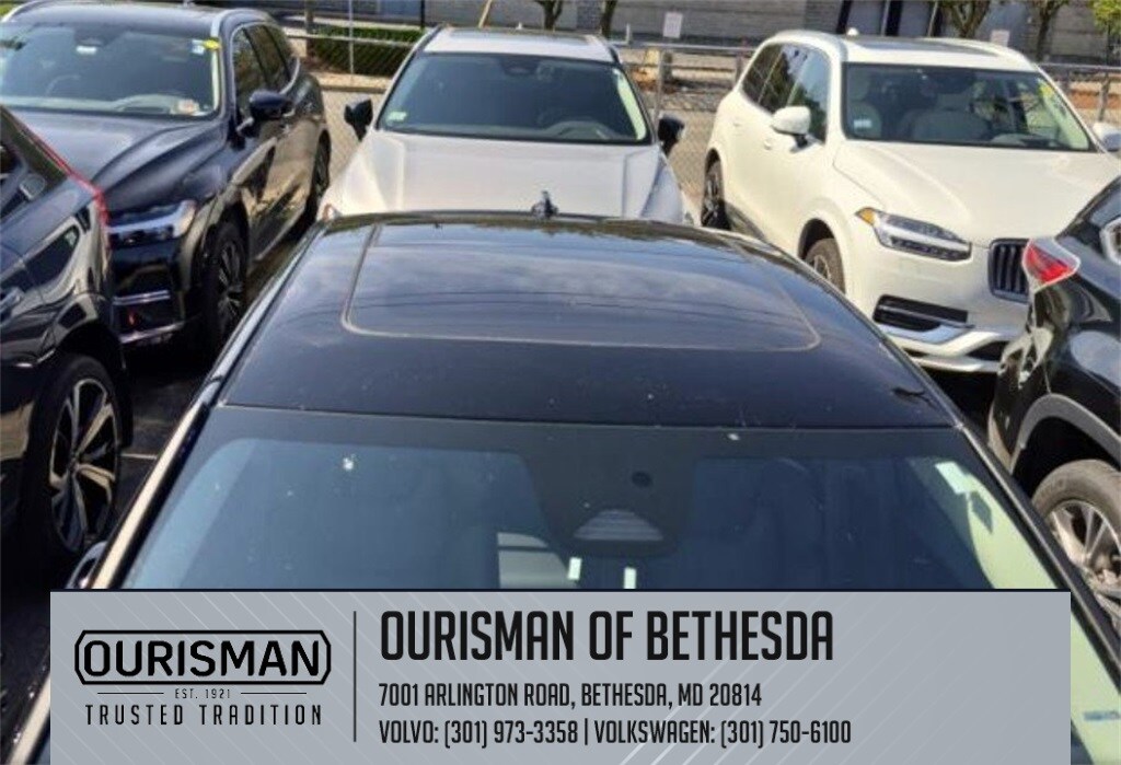 2023 Volvo S60 B5 Plus photo 3
