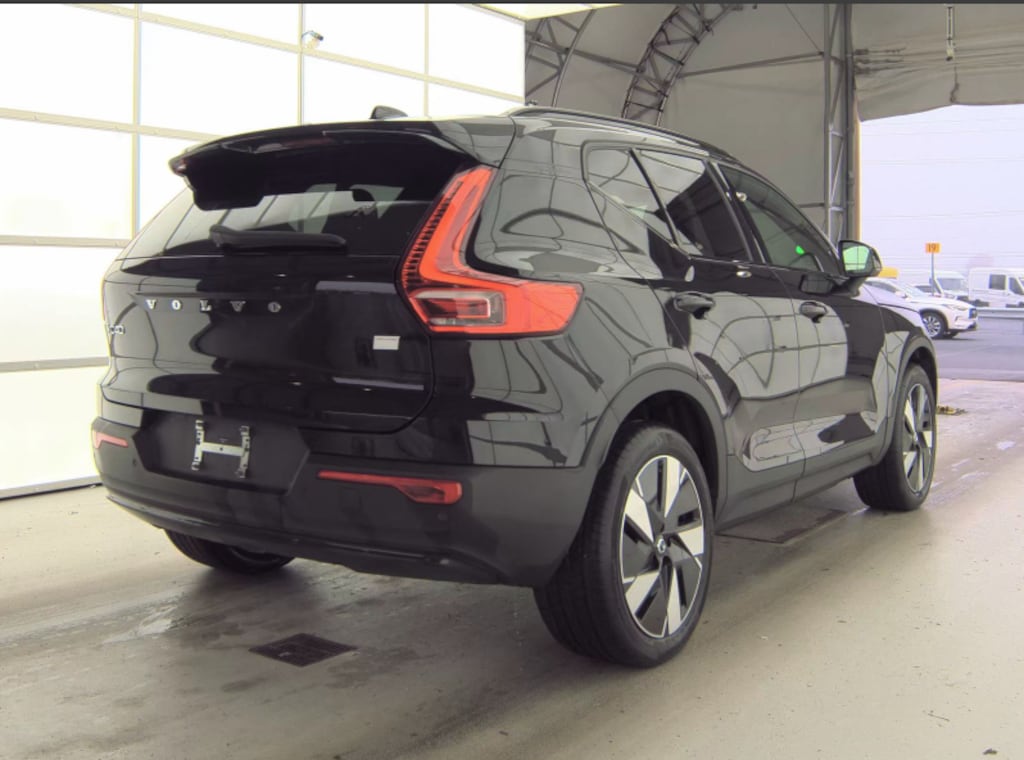 Certified 2024 Volvo XC40 Recharge Pure Electric Core SUV