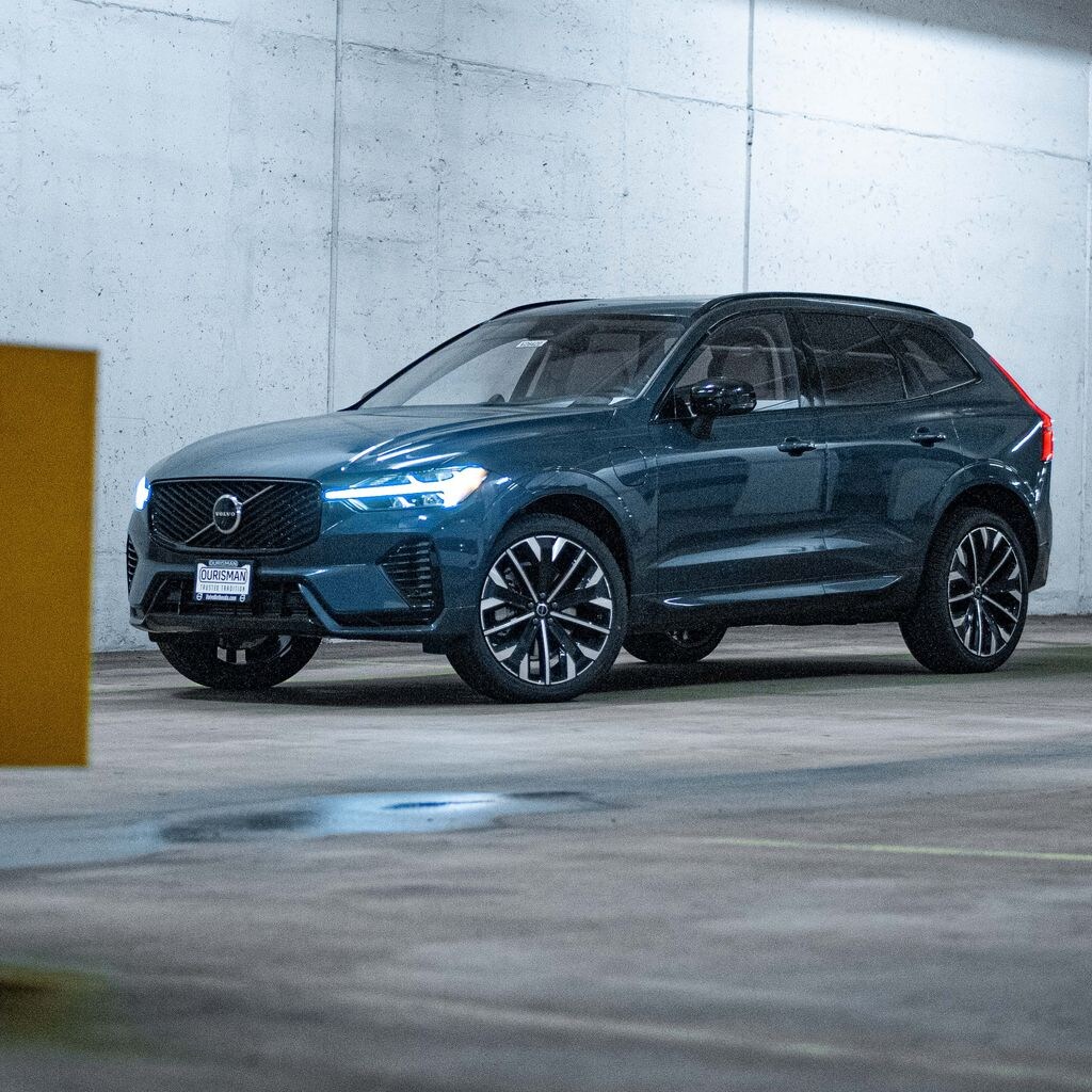 New 2026 Volvo XC60 plug-in hybrid T8 Ultra SUV