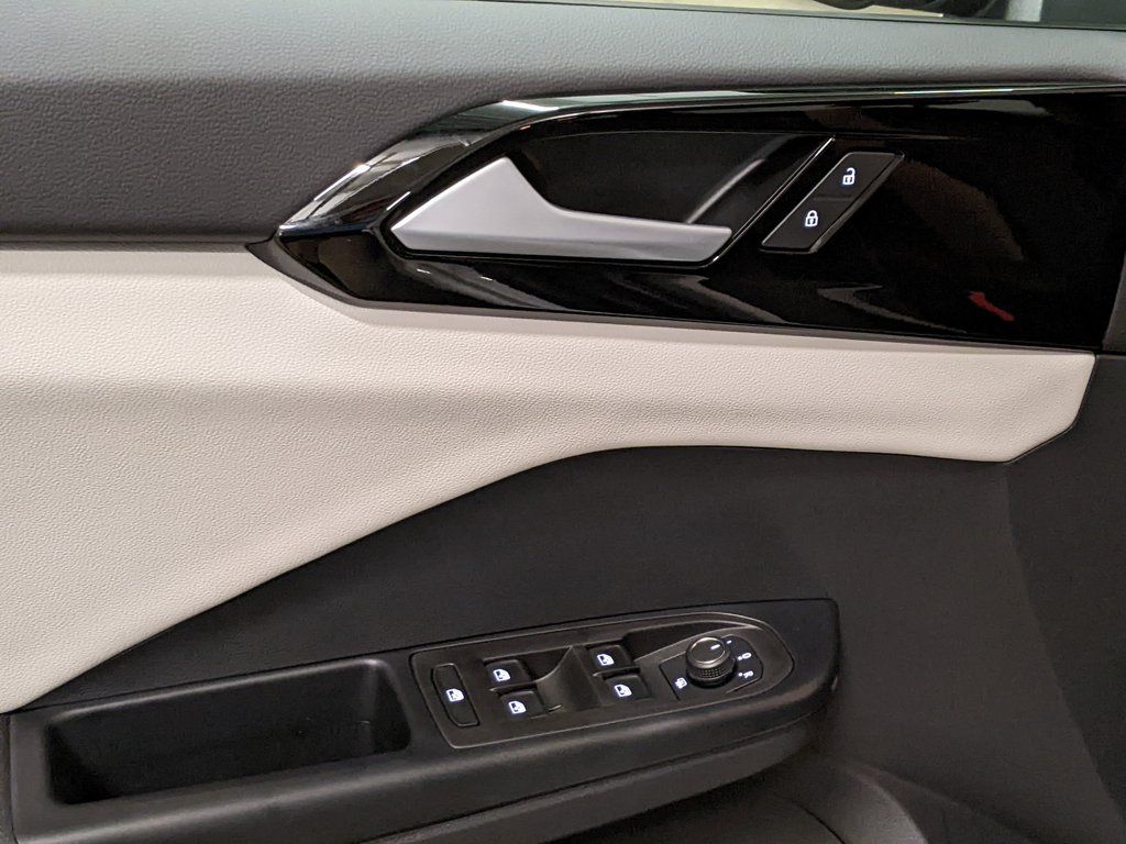 2026 Volkswagen Taos S - Photo 10