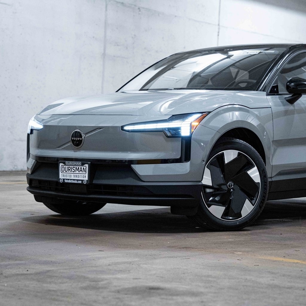 New 2026 Volvo EX30 Twin Motor Ultra SUV