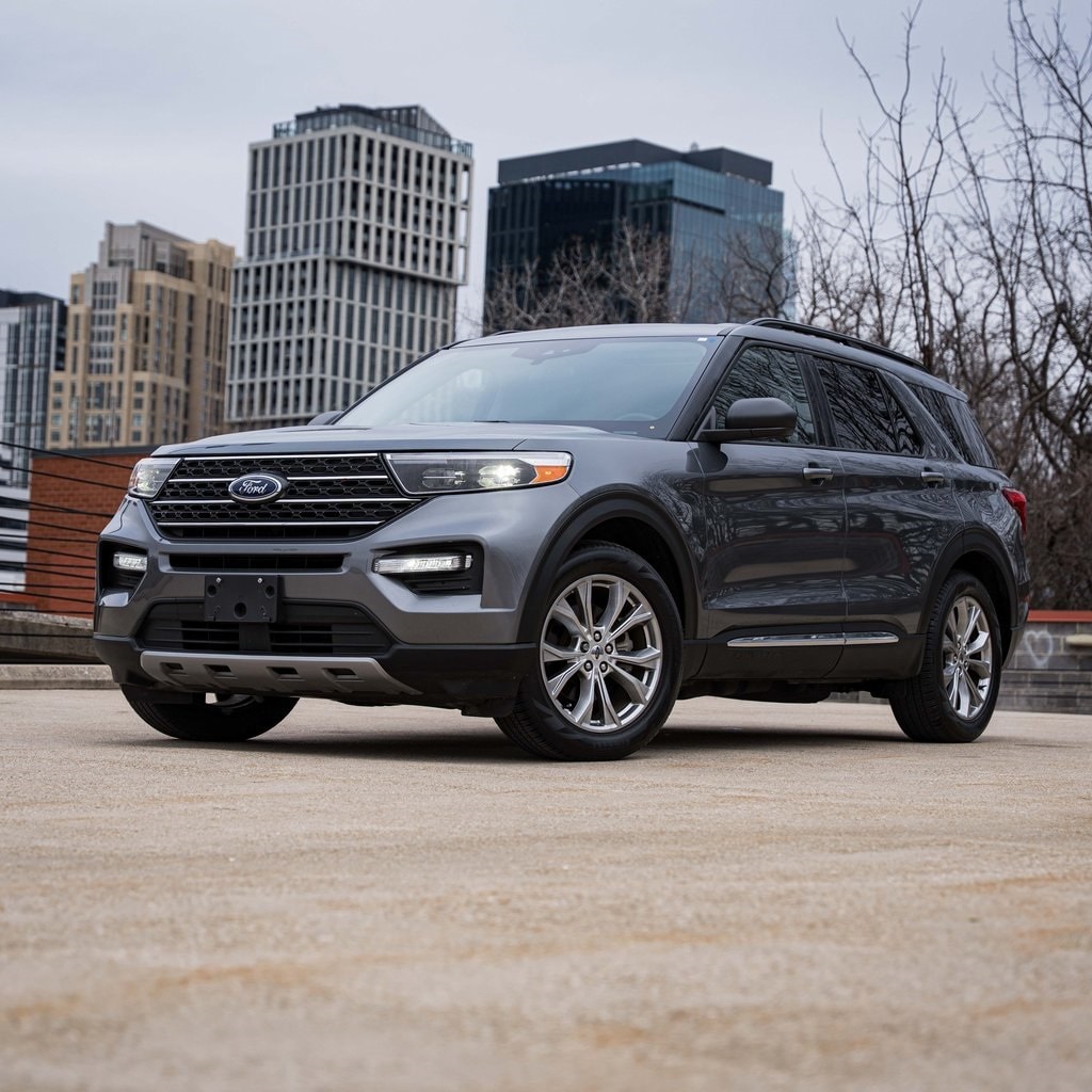2022 Ford Explorer XLT's photo