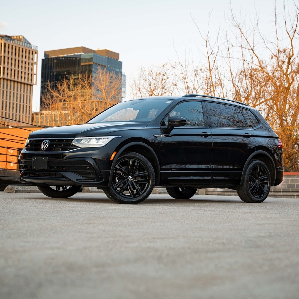 2022 Volkswagen Tiguan SE R-LINE BLACK