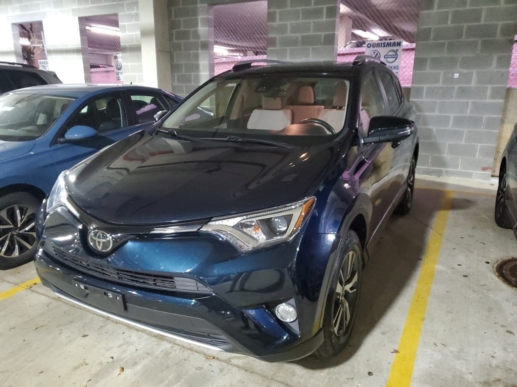2018 Toyota RAV4 XLE's photo