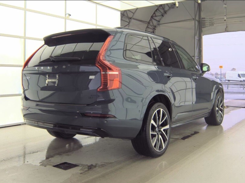 2023 Volvo XC90 Recharge Ultimate photo 2