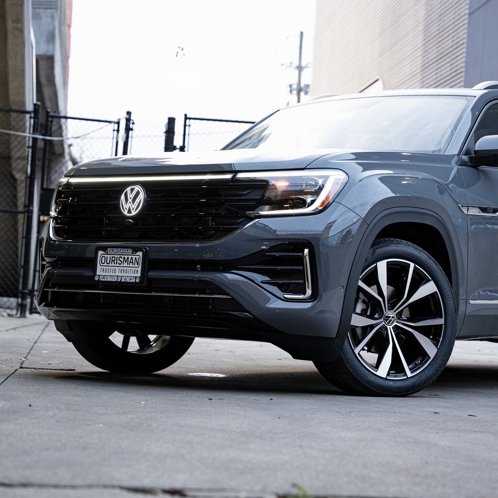 New 2026 Volkswagen Atlas 2.0T SEL Premium R-Line SUV