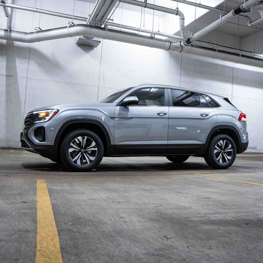 New 2026 Volkswagen Atlas Cross Sport 2.0T SE SUV