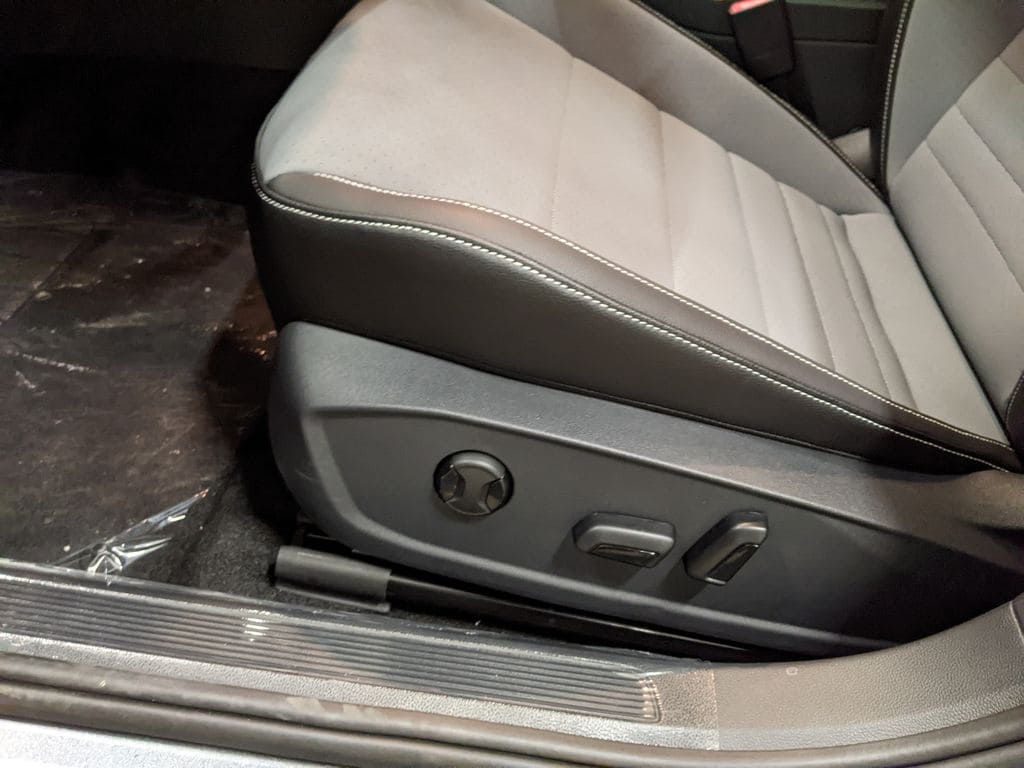 2026 Volkswagen Jetta SE - Photo 12