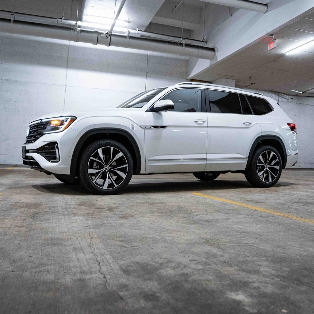 New 2026 Volkswagen Atlas 2.0T SEL Premium R-Line SUV