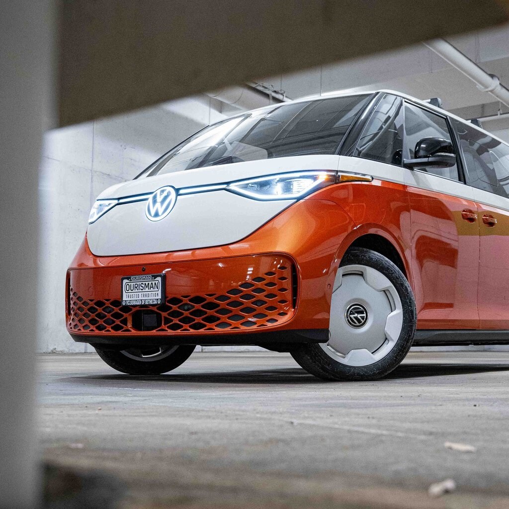 2025 Volkswagen ID. Buzz photo 2