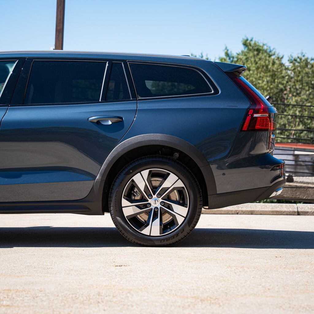 New 2026 Volvo V60 Cross Country B5 Plus Wagon