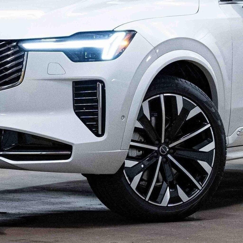 New 2026 Volvo XC90 B6 Ultra 7-Seater SUV