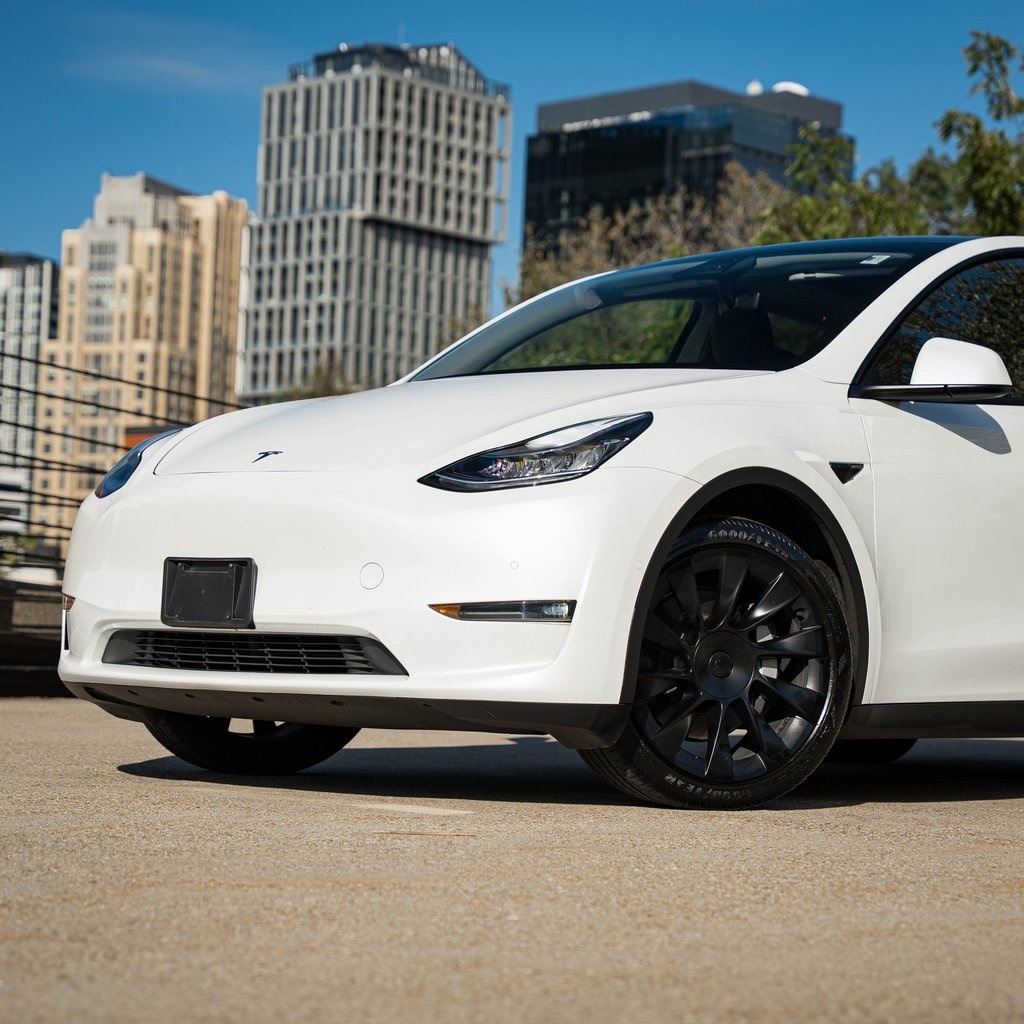 Used 2021 Tesla Model Y Long Range with VIN 5YJYGDEE8MF065972 for sale in Bethesda, MD