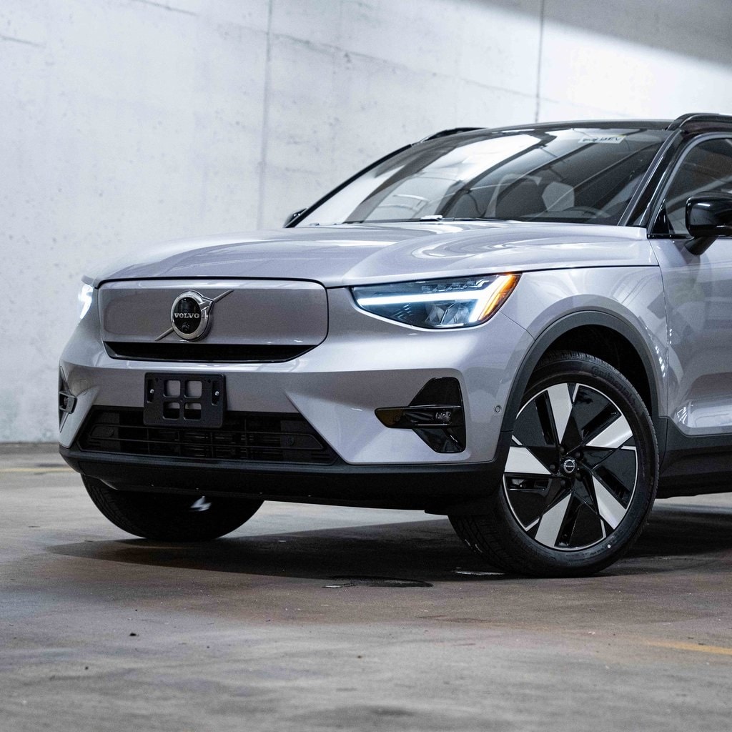 New 2026 Volvo EX40 Twin Motor Plus SUV