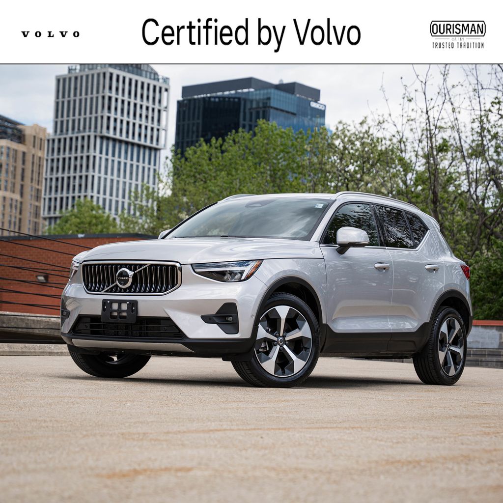 2025 Volvo XC40 B5 Plus Bright AWD's photo