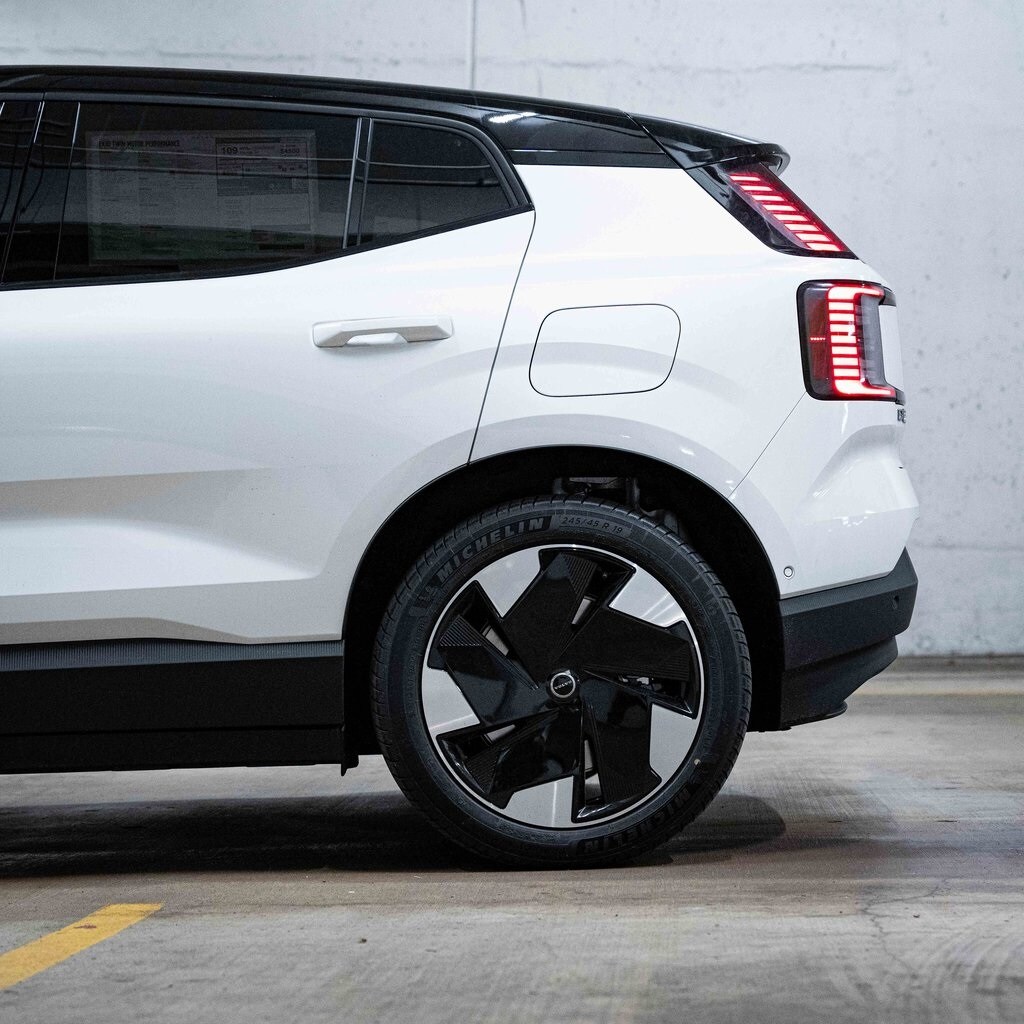 New 2026 Volvo EX30 Twin Motor Ultra SUV