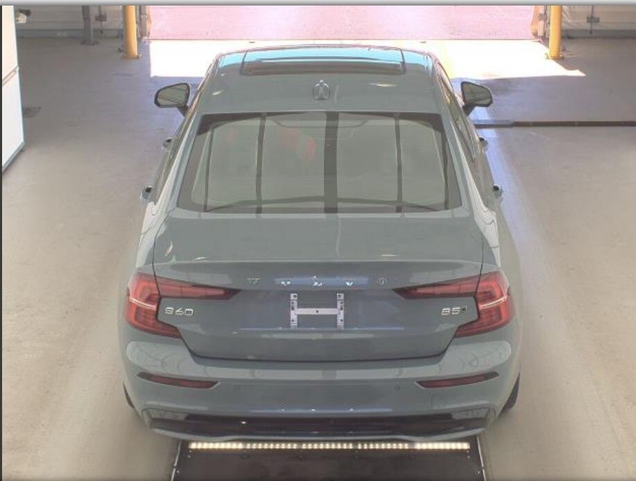 2024 Volvo S60 B5 Core photo 2