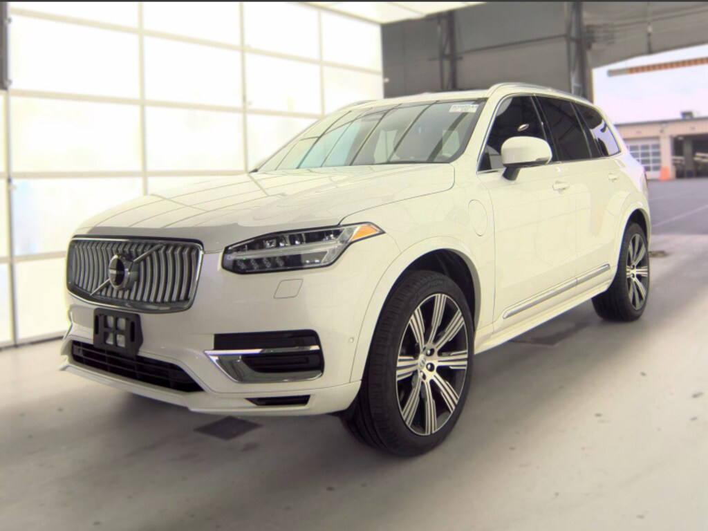 Used 2025 Volvo XC90 plug-in hybrid T8 Ultra SUV