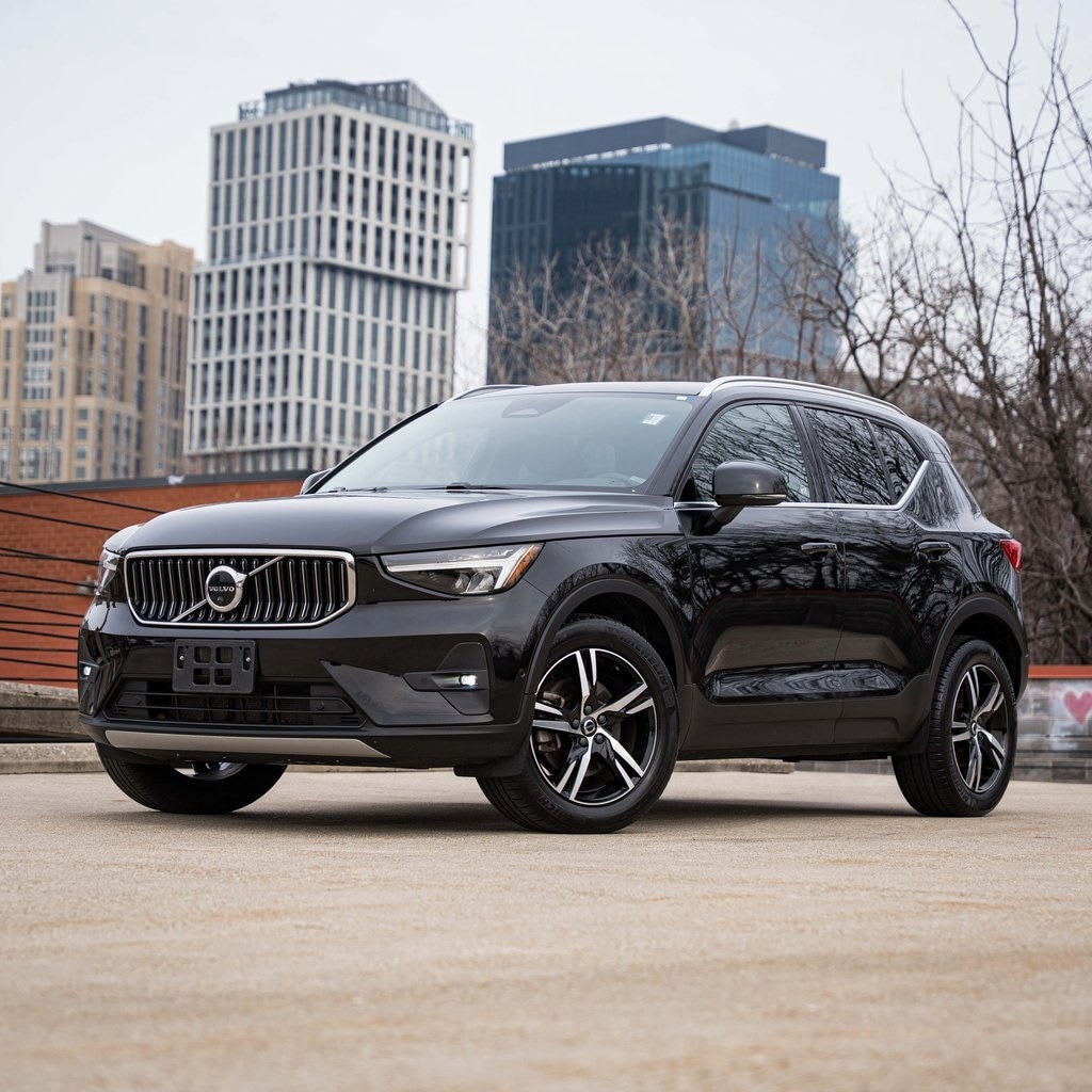 2023 Volvo XC40 Plus's photo