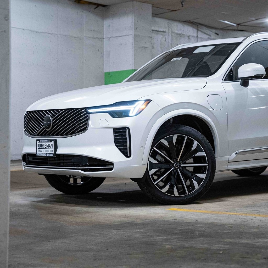 New 2025 Volvo XC90 plug-in hybrid T8 (2025.5) Plus 7-Seater SUV