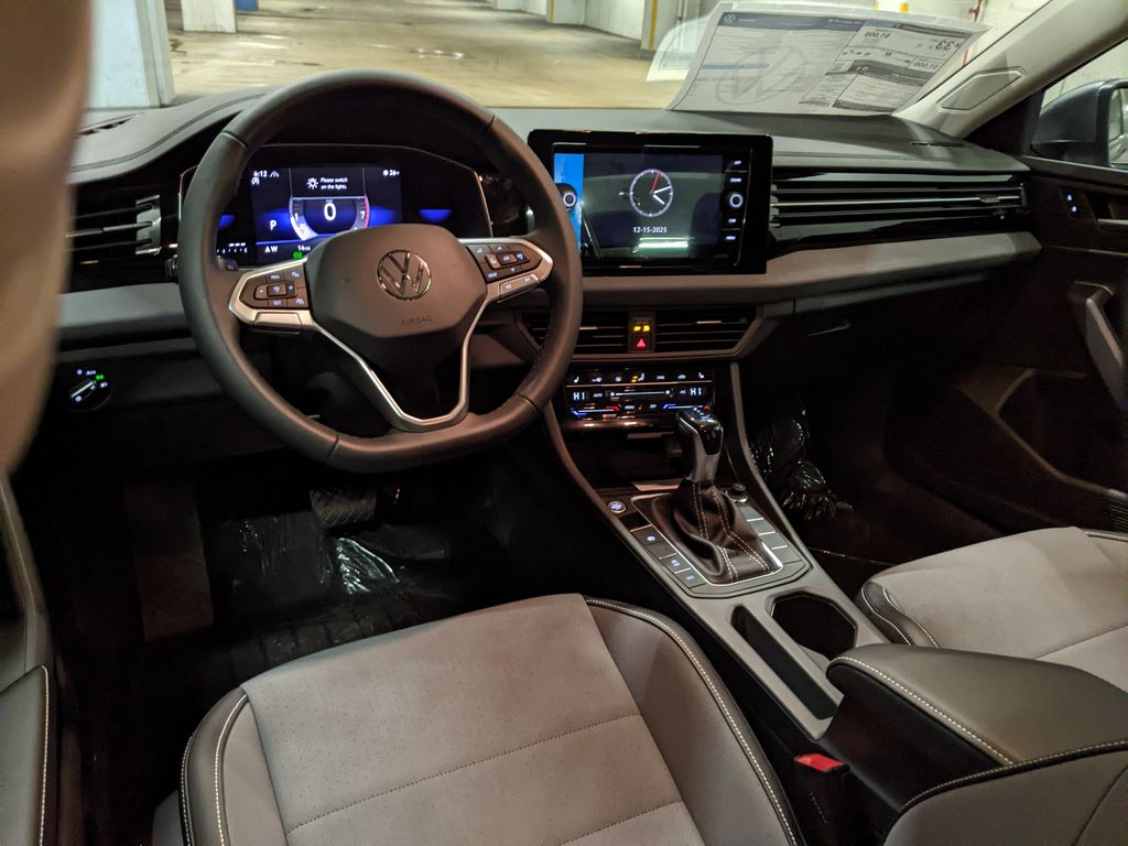 2026 Volkswagen Jetta SE - Photo 13